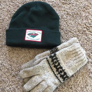Green wild hockey league winter hat - L/XL gloves